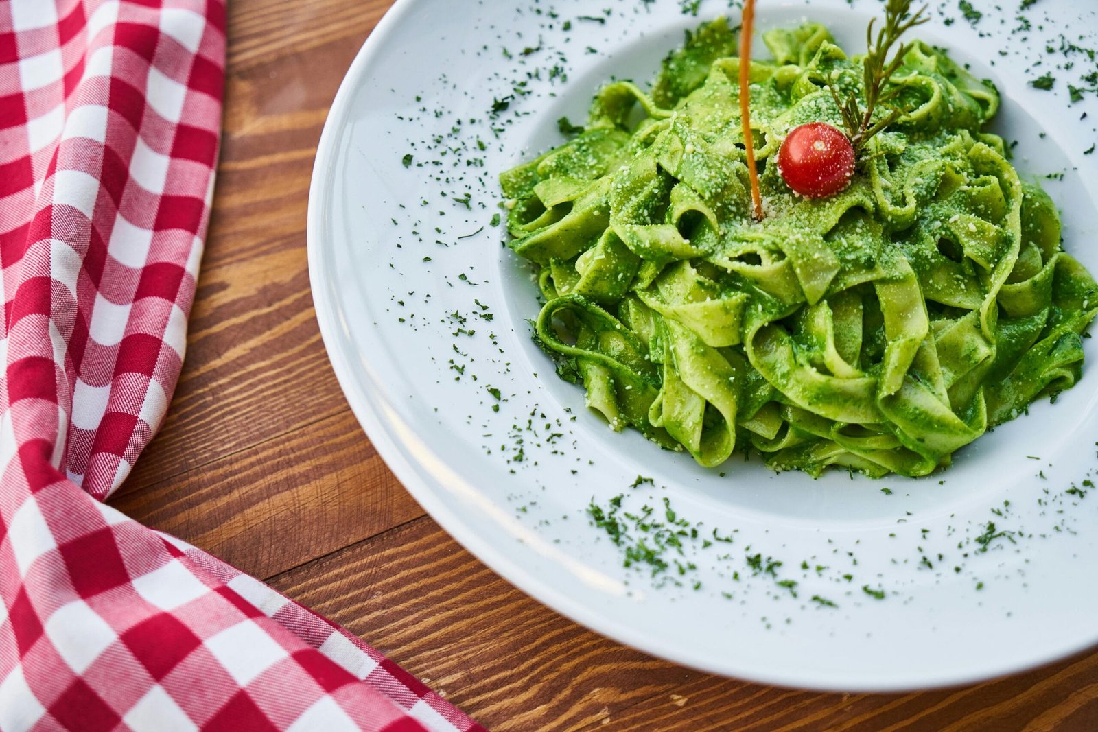 Title: Learn How to Cook Easy and Healthy Low-carb Zucchini Pasta with Pesto